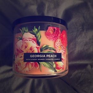 Bath & Body Works ‘Georgia Peach’ Candle